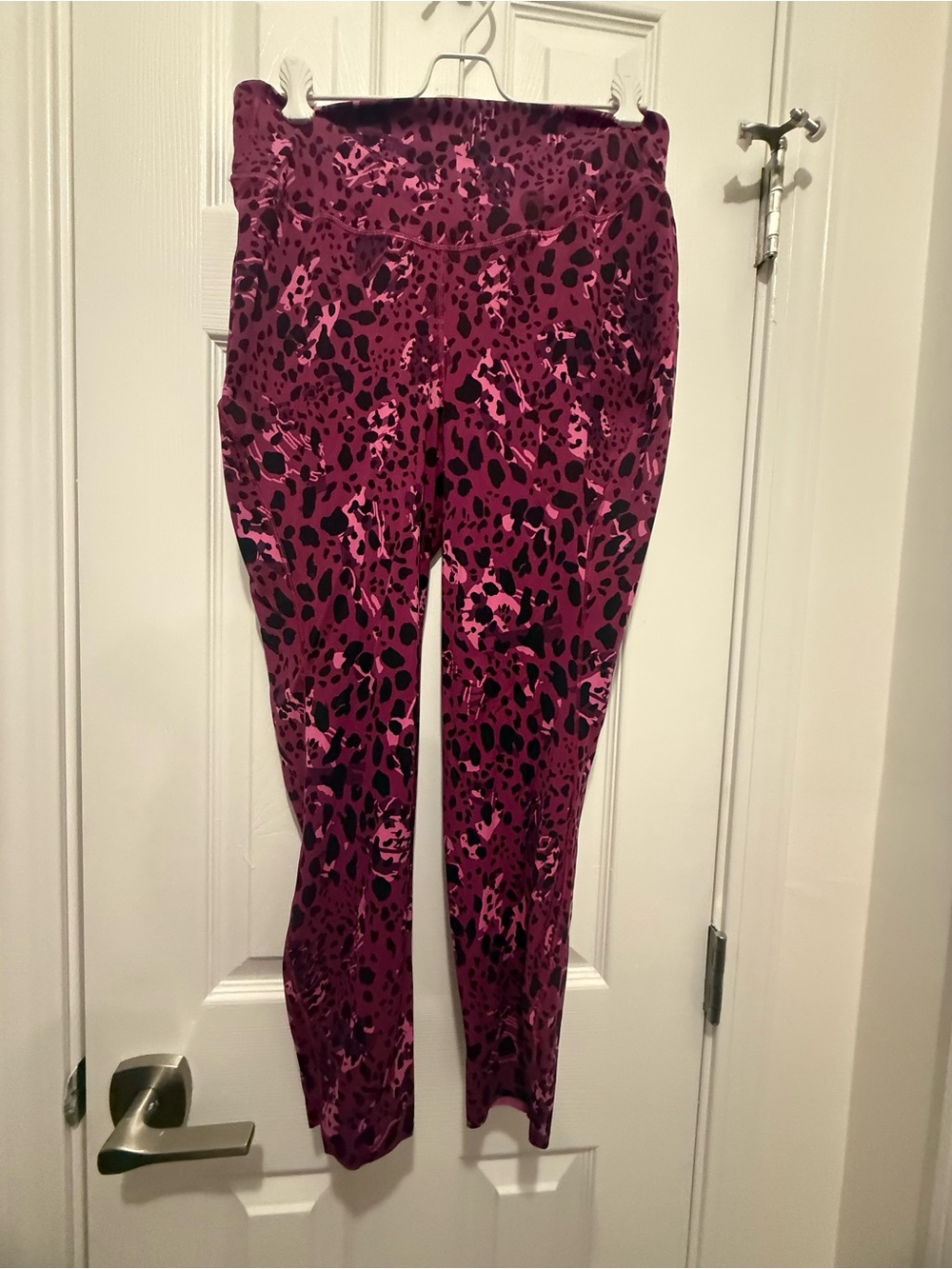 Lululemon Pink Animal  Printed Active Leggings Size 10